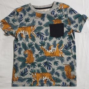 Old Navy Boys size Small (6-7) Tshirt